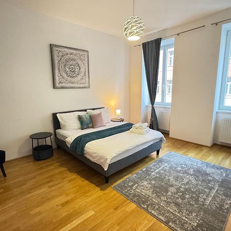 Charming Flat & Balcony Near Central Station L Bg5 Відень Екстер'єр фото