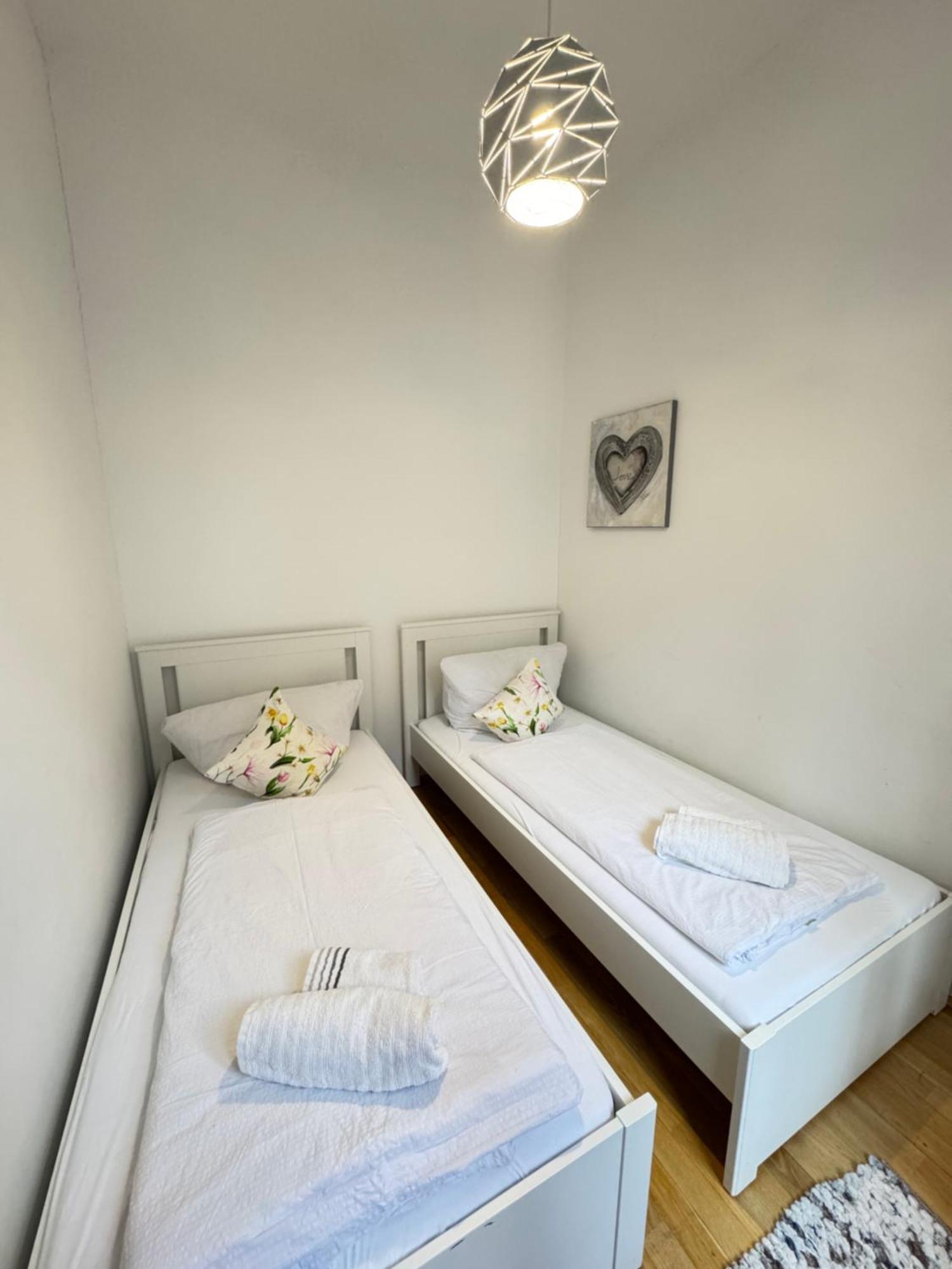 Charming Flat & Balcony Near Central Station L Bg5 Відень Екстер'єр фото