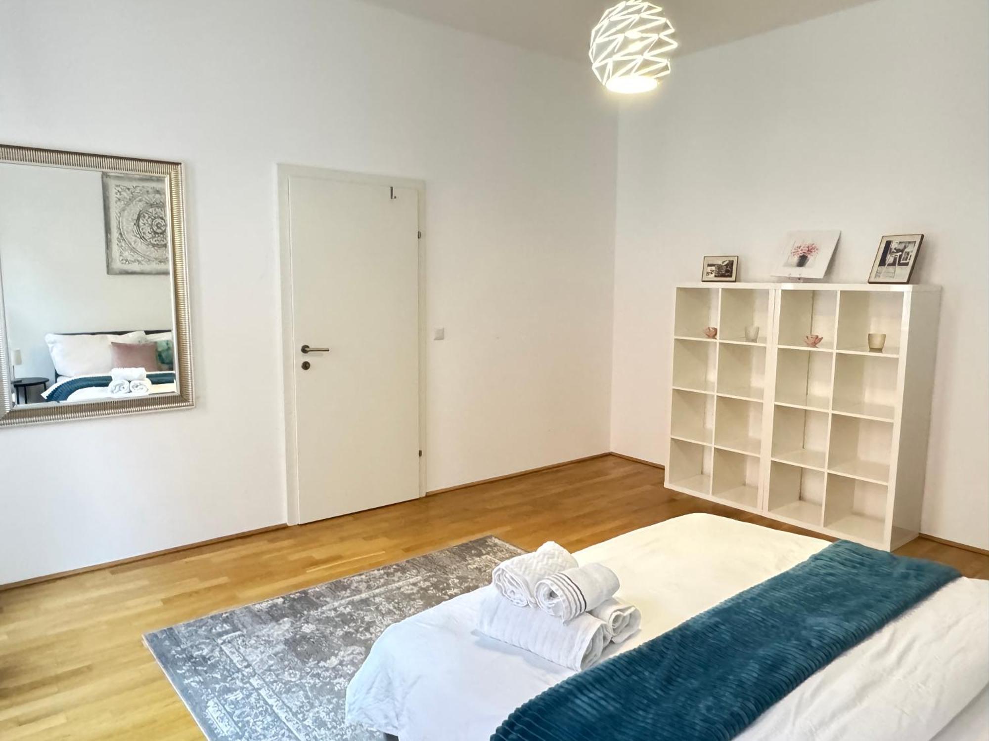 Charming Flat & Balcony Near Central Station L Bg5 Відень Екстер'єр фото